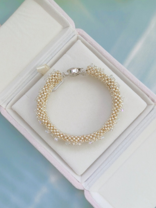 Luxury Handmade Pearl & Seed Bead Acrylic Bangle Bracelet – Elegant Bridal Jewelry Gift
