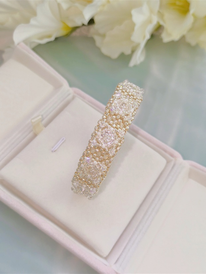Luxury Handmade Pearl & Seed Bead Acrylic Bangle Bracelet – Elegant Bridal Jewelry Gift